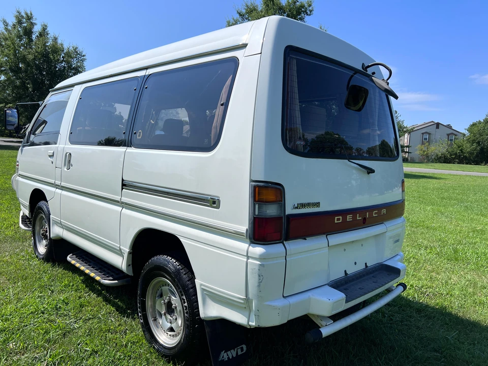 1993 Mitsubishi Delica 3rd Gen - Image 12 of 31