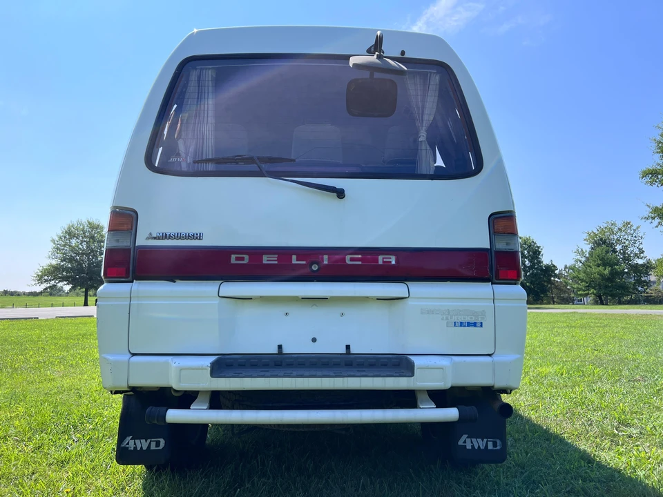 1993 Mitsubishi Delica 3rd Gen - Image 15 of 31