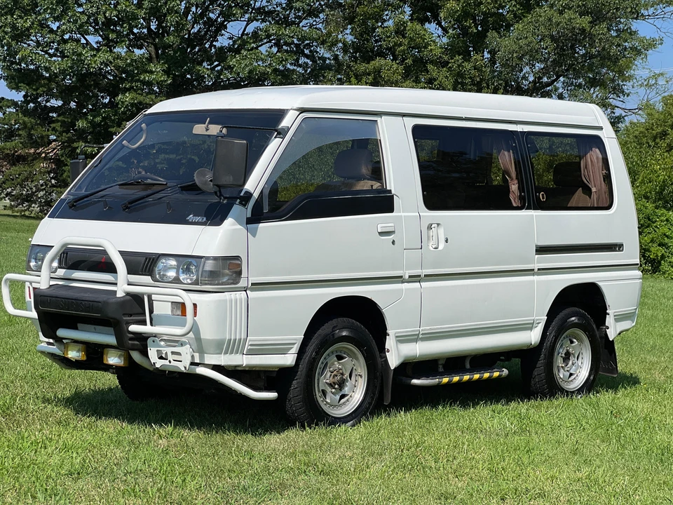 1993 Mitsubishi Delica 3rd Gen - Image 8 of 31