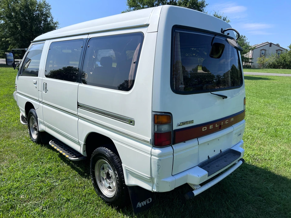 1993 Mitsubishi Delica 3rd Gen - Image 11 of 31