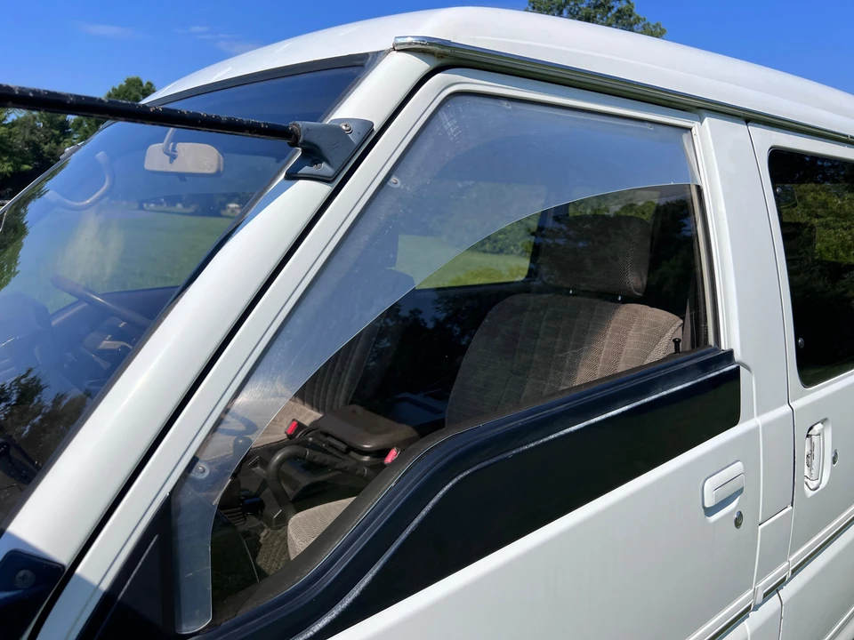 1993 Mitsubishi Delica 3rd Gen - Image 28 of 31