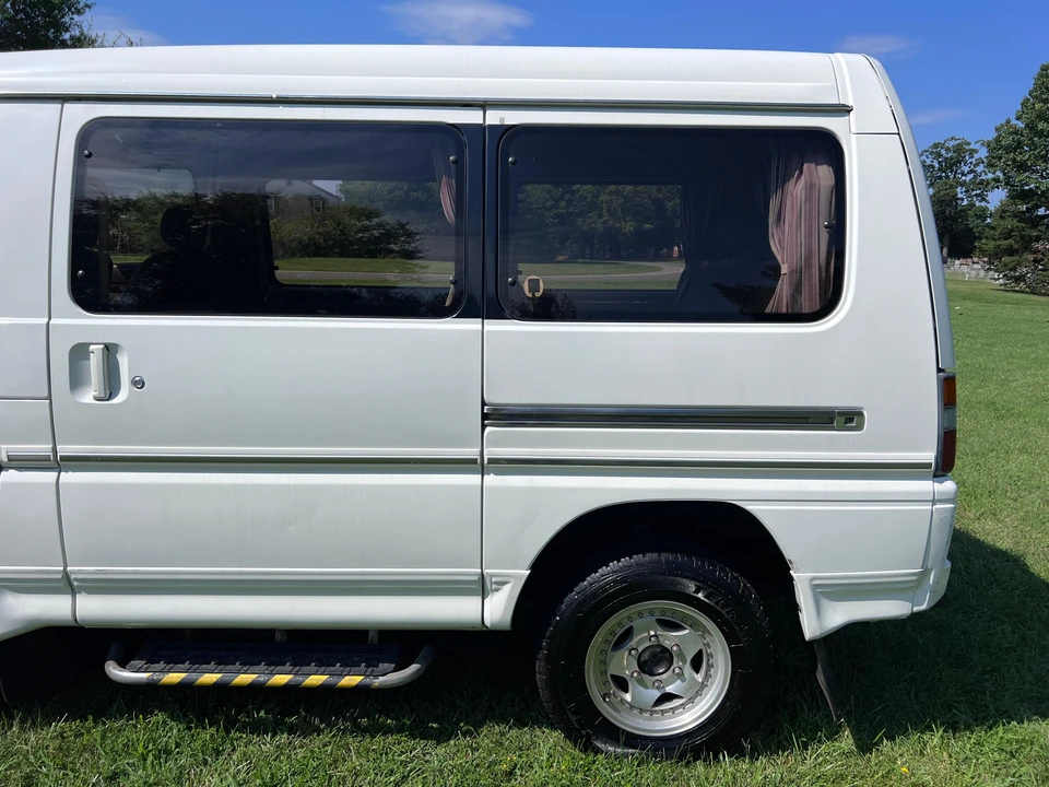 1993 Mitsubishi Delica 3rd Gen - Image 30 of 31