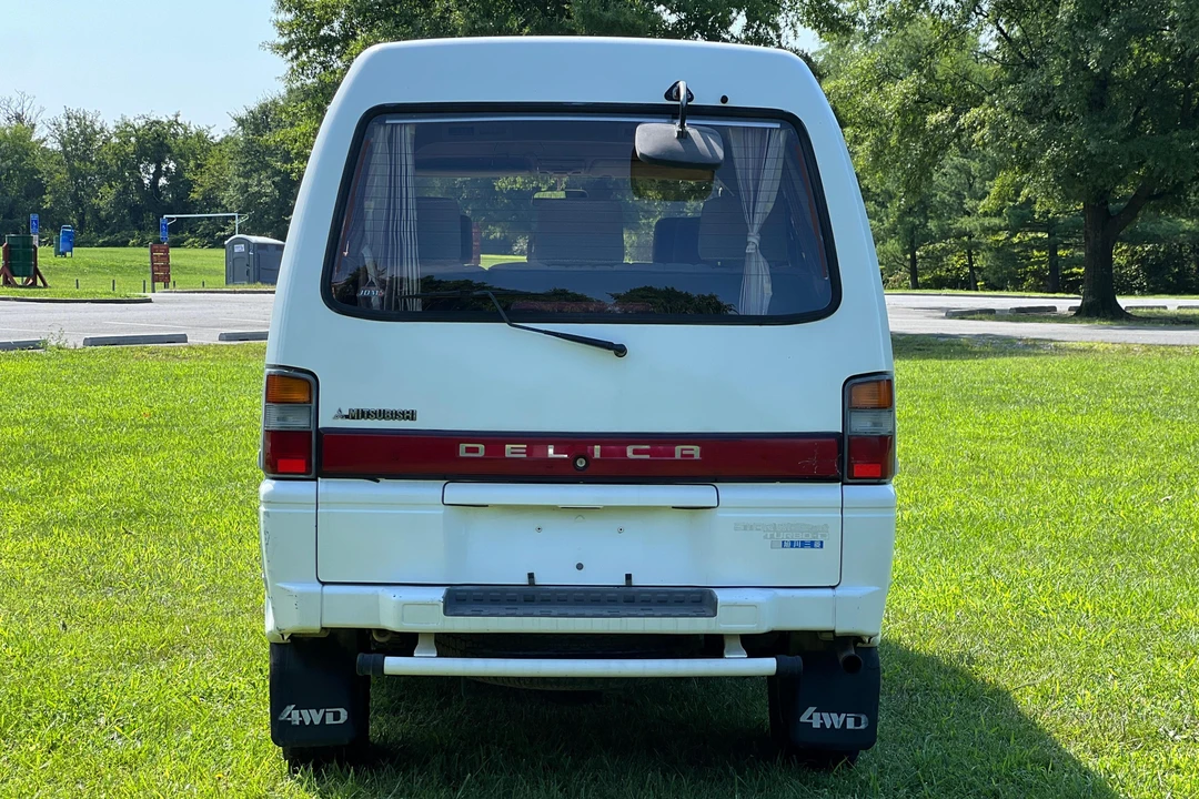 1993 Mitsubishi Delica 3rd Gen - Image 5 of 31