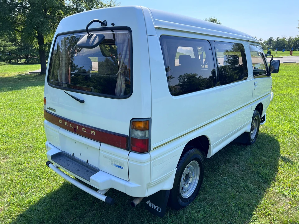 1993 Mitsubishi Delica 3rd Gen - Image 16 of 31