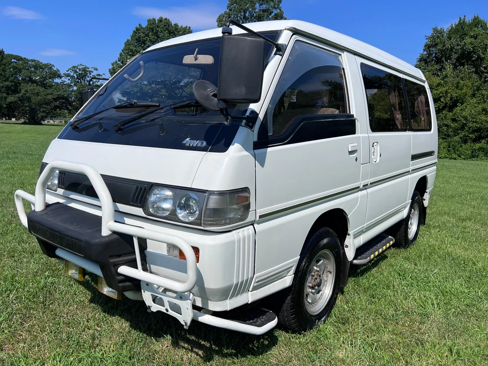 1993 Mitsubishi Delica 3rd Gen - Image 6 of 31