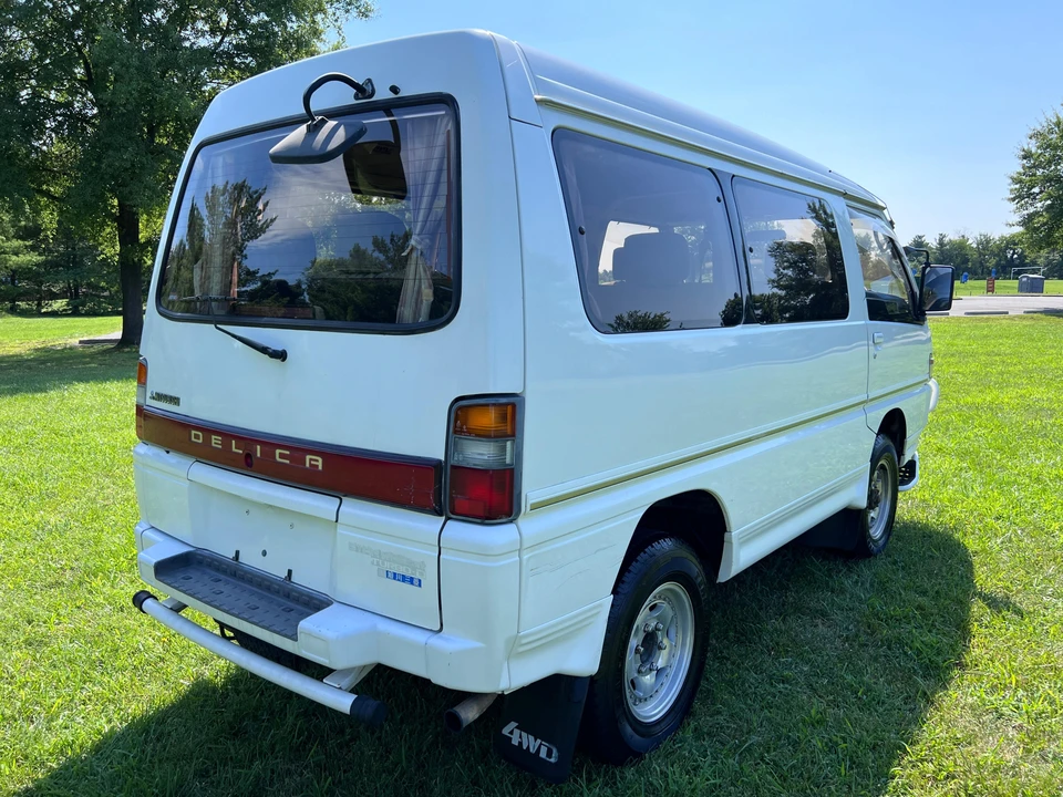 1993 Mitsubishi Delica 3rd Gen - Image 17 of 31