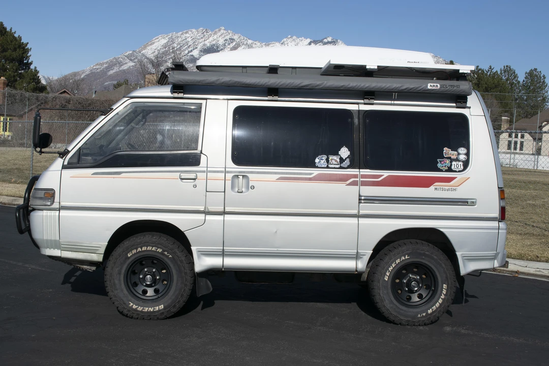 1993 Mitsubishi Delica 2nd Gen - Image 9 of 31