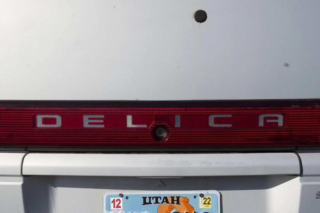 1993 Mitsubishi Delica 2nd Gen - Image 29 of 31