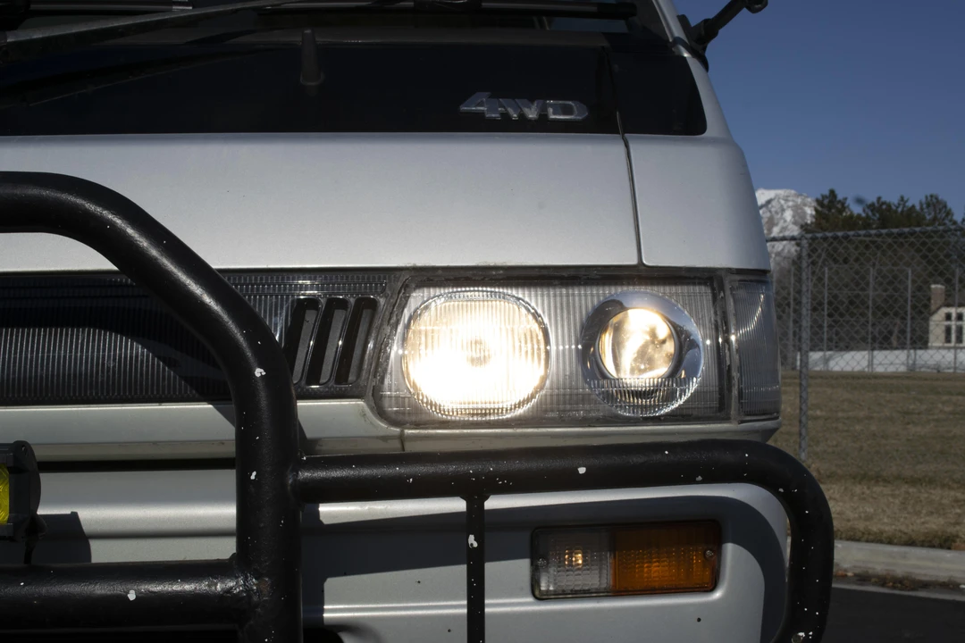 1993 Mitsubishi Delica 2nd Gen - Image 16 of 31