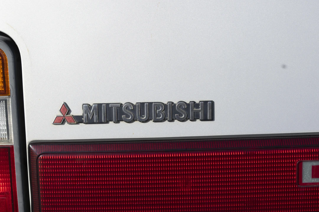 1993 Mitsubishi Delica 2nd Gen - Image 27 of 31