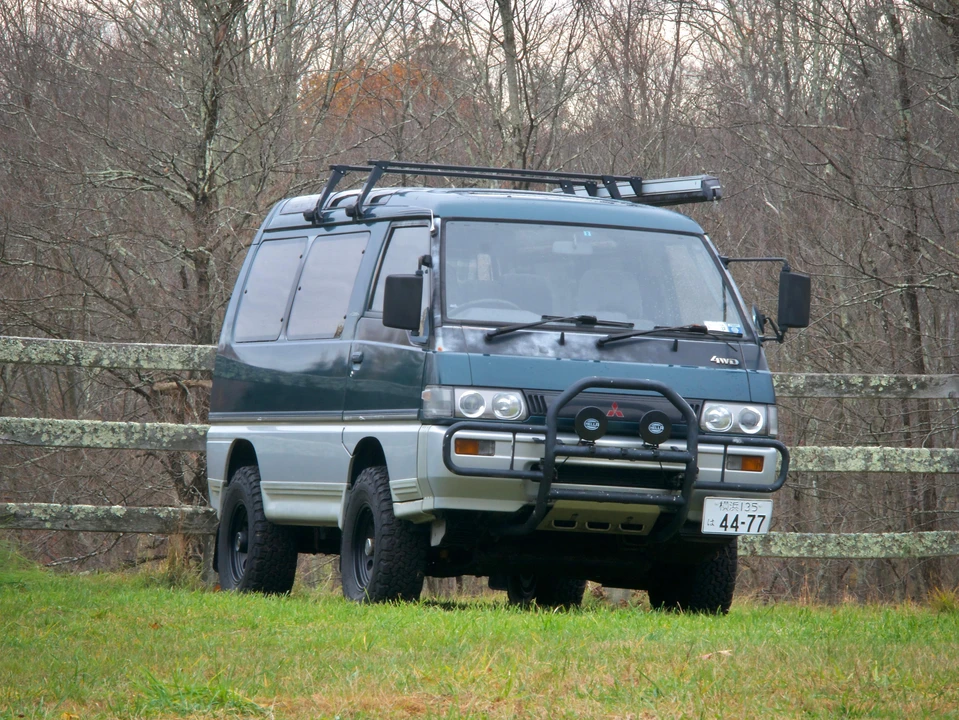 1993 Mitsubishi Delica 3rd Gen - Image 25 of 31