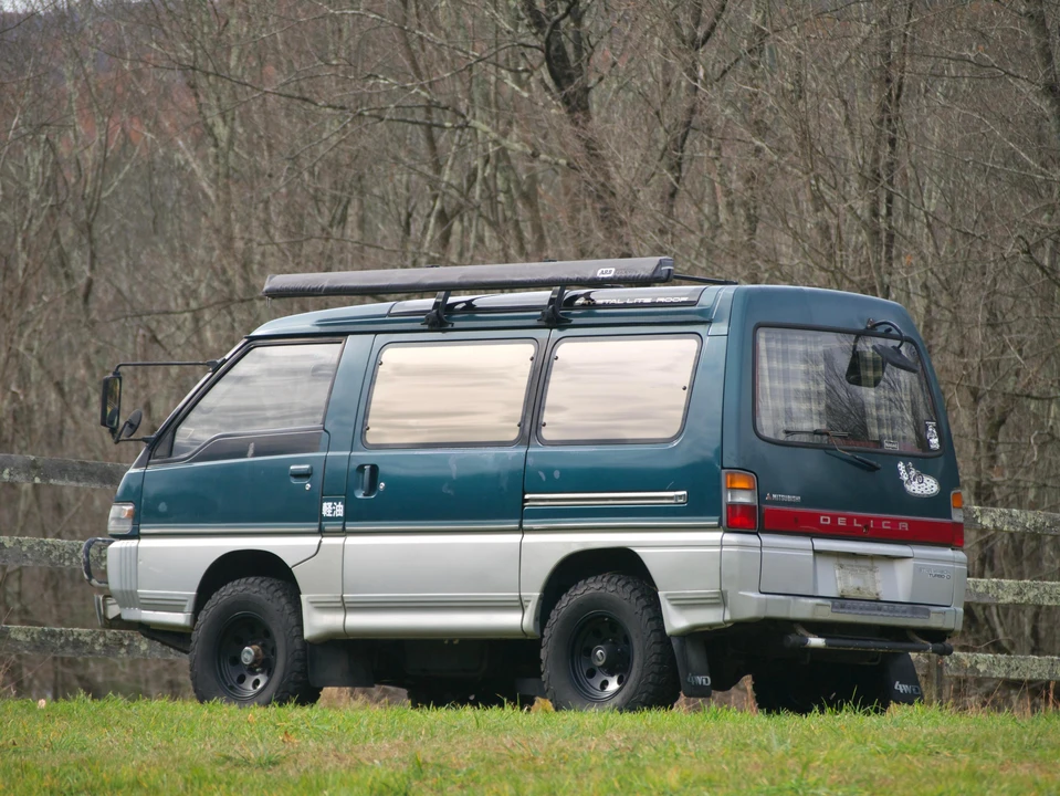 1993 Mitsubishi Delica 3rd Gen - Image 15 of 31