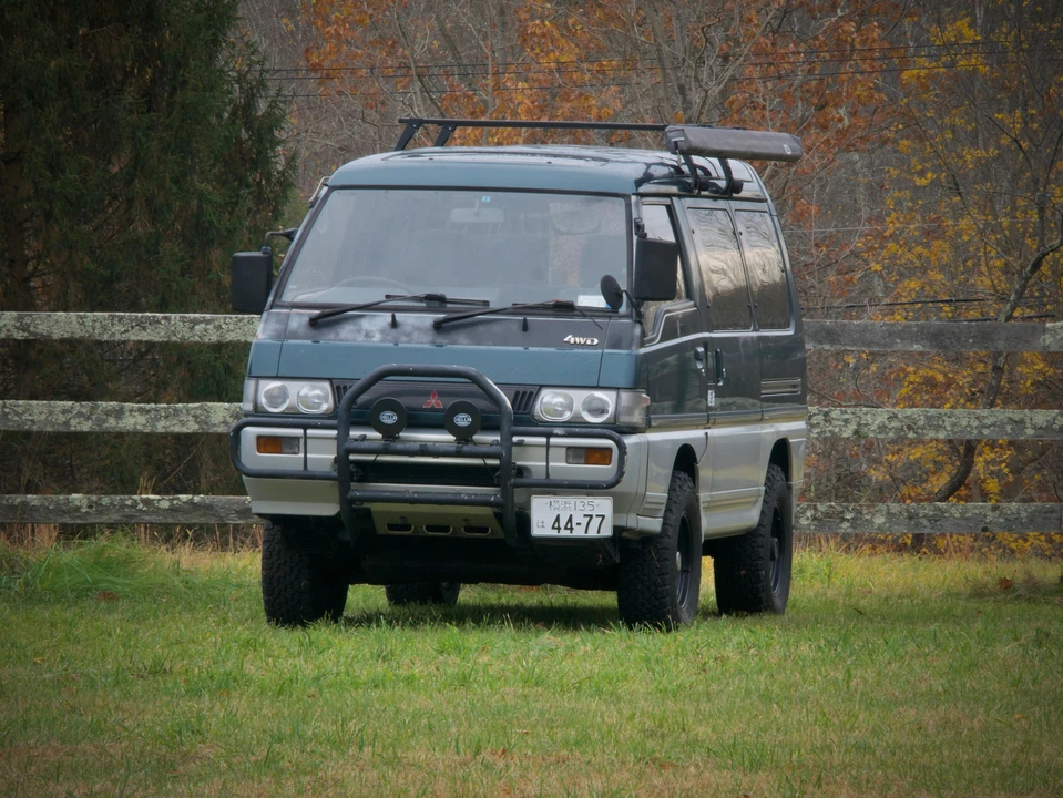 1993 Mitsubishi Delica 3rd Gen - Image 8 of 31