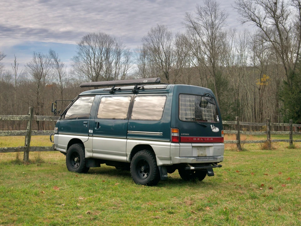 1993 Mitsubishi Delica 3rd Gen - Image 16 of 31