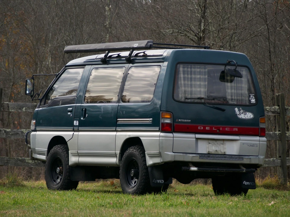 1993 Mitsubishi Delica 3rd Gen - Image 17 of 31