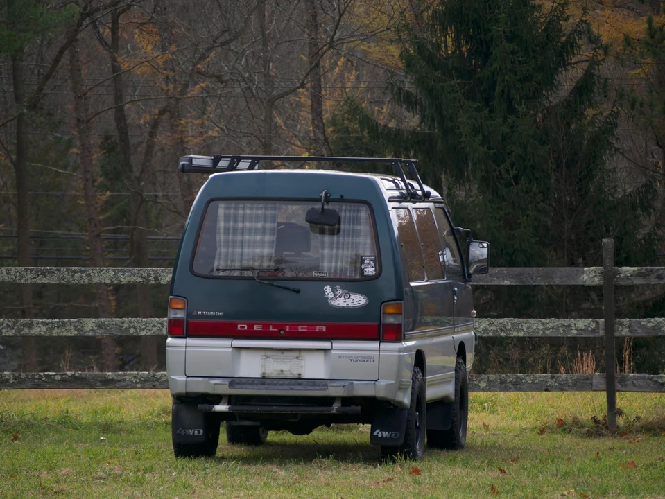 1993 Mitsubishi Delica 3rd Gen - Image 20 of 31