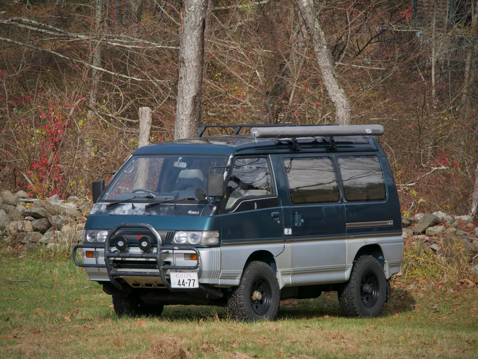 1993 Mitsubishi Delica 3rd Gen - Image 11 of 31