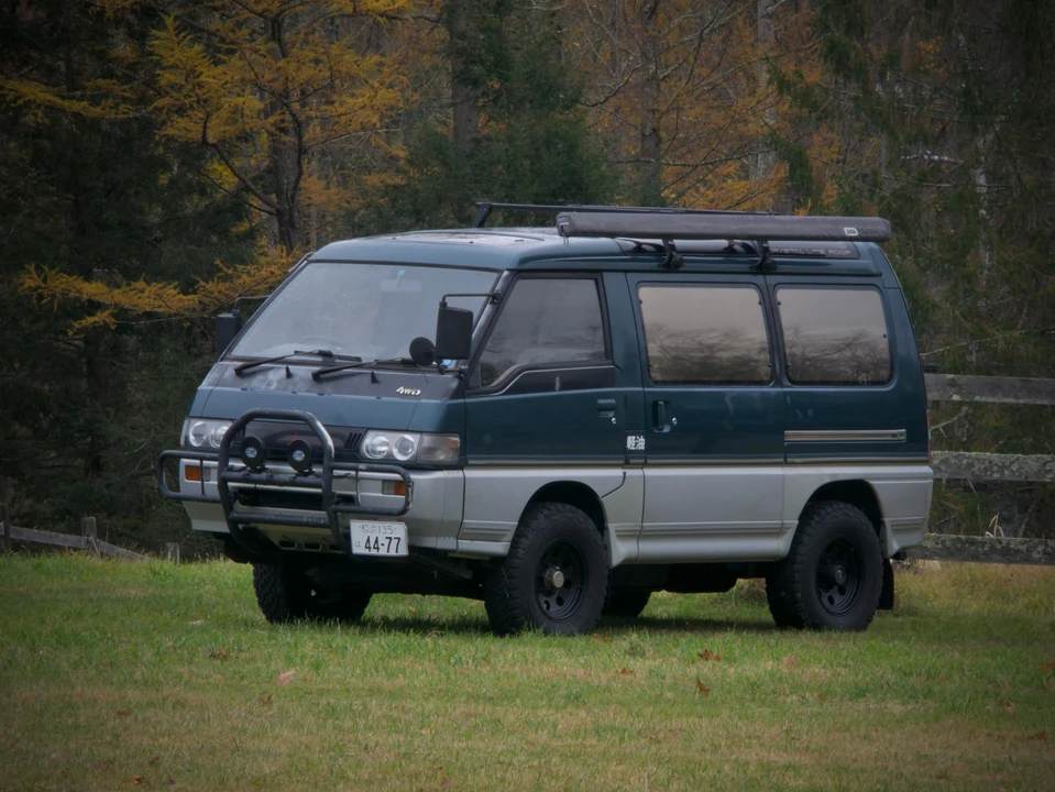 1993 Mitsubishi Delica 3rd Gen - Image 12 of 31