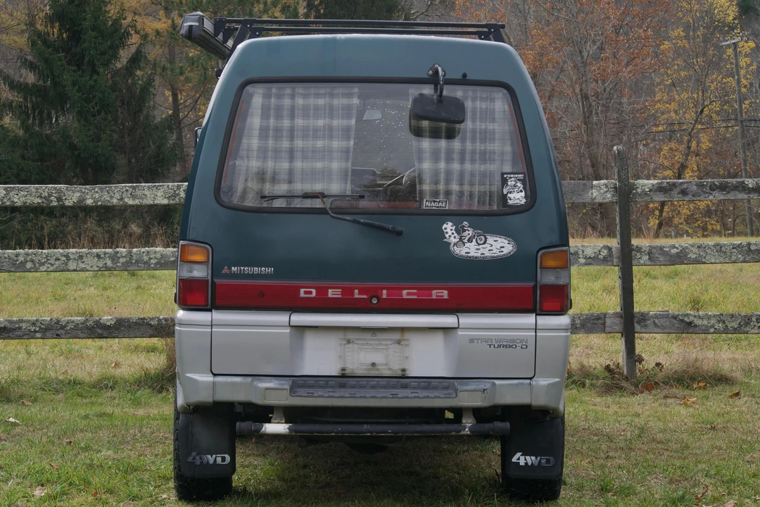 1993 Mitsubishi Delica 3rd Gen - Image 5 of 31