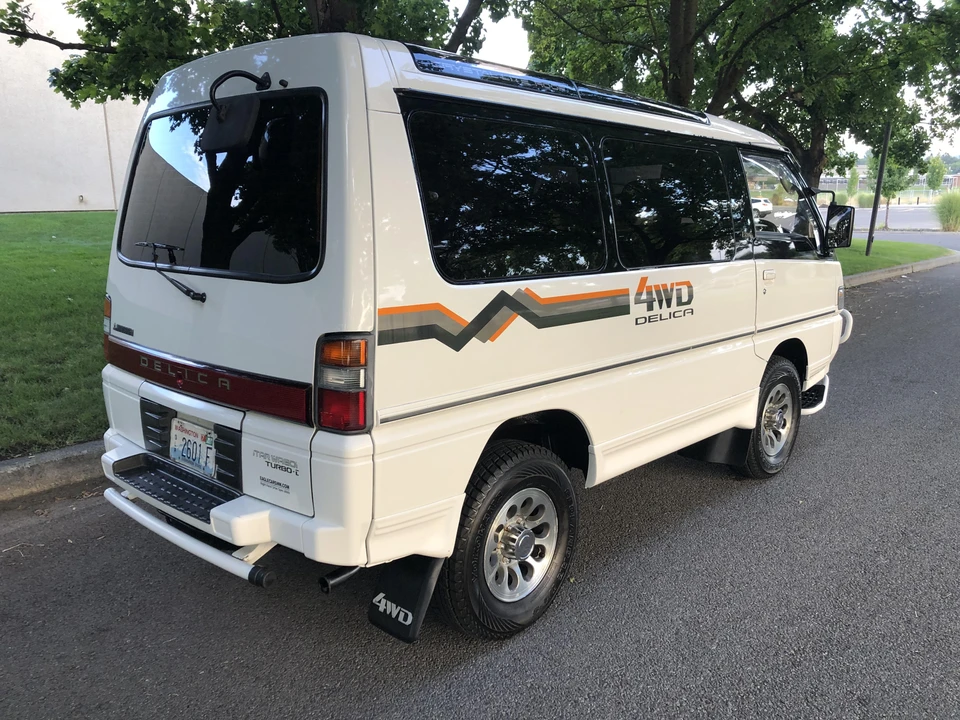 1993 Mitsubishi Delica 2nd Gen - Image 9 of 31