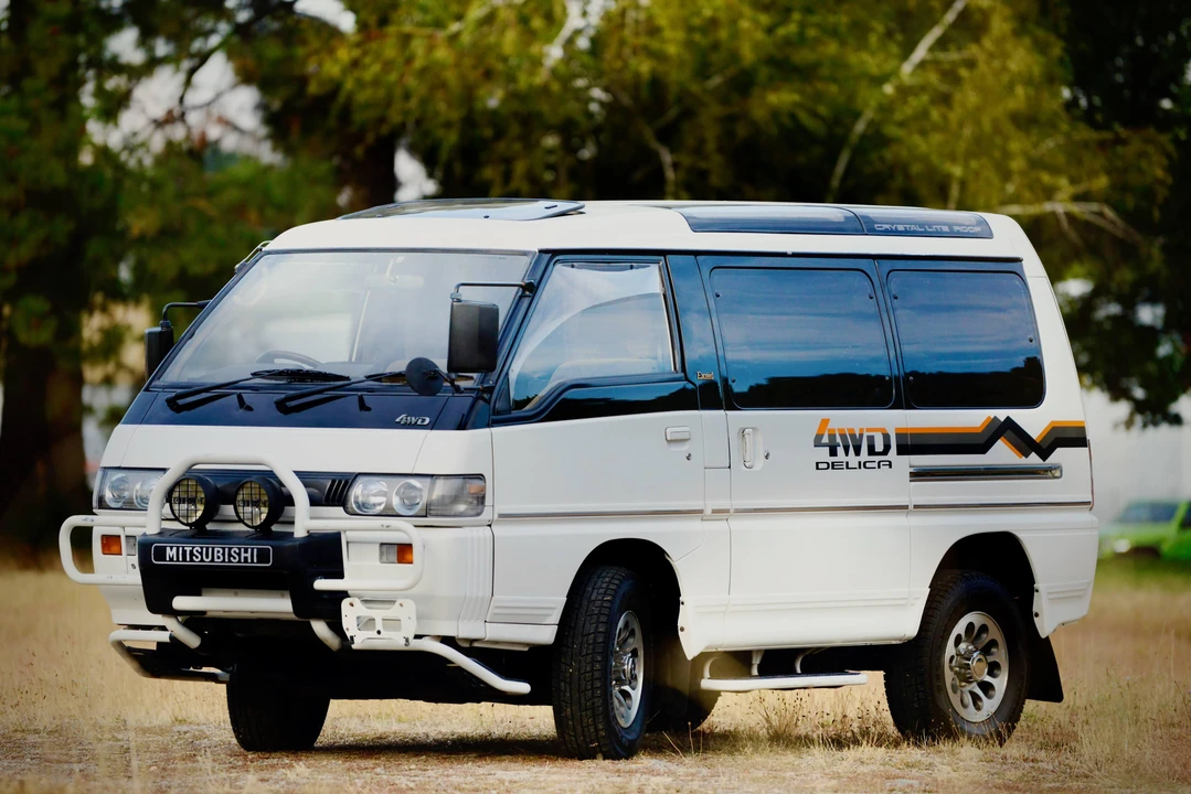 1993 Mitsubishi Delica 2nd Gen - Image 7 of 31
