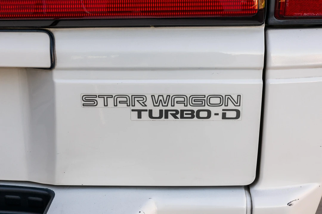1993 Mitsubishi Delica 2nd Gen - Image 24 of 31