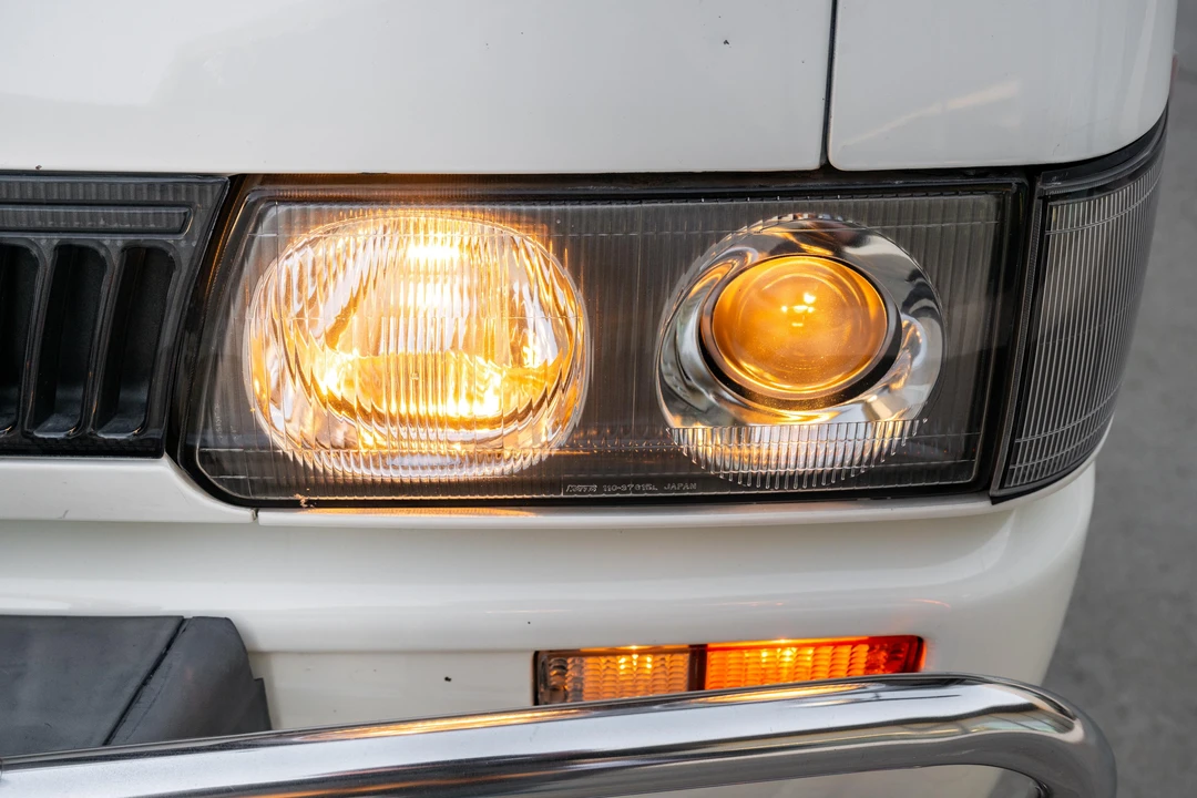 1993 Mitsubishi Delica 2nd Gen - Image 13 of 31