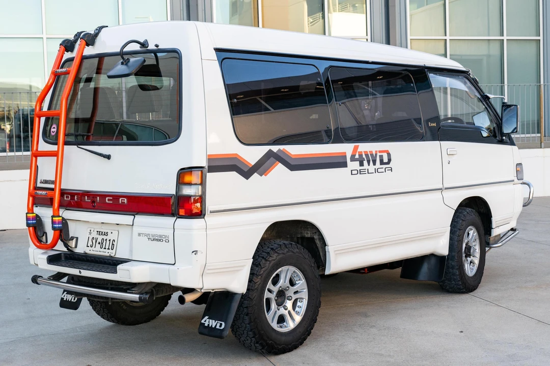 1993 Mitsubishi Delica 2nd Gen - Image 4 of 31
