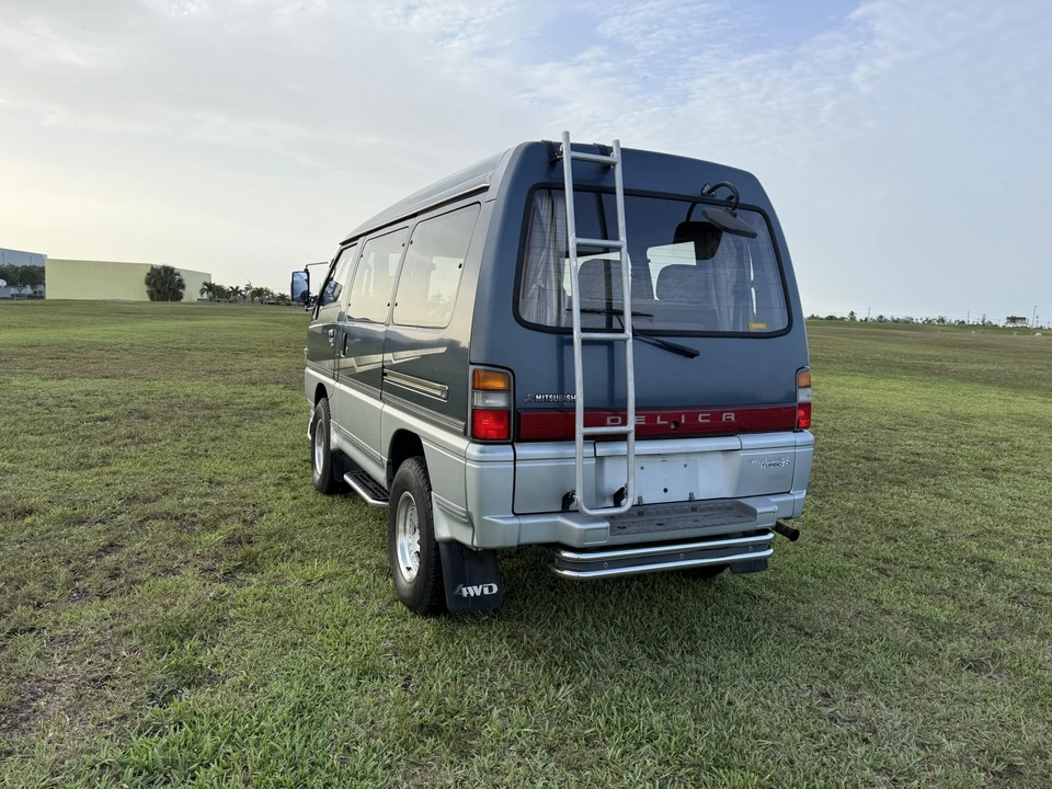 1993 Mitsubishi Delica 2nd Gen - Image 29 of 31