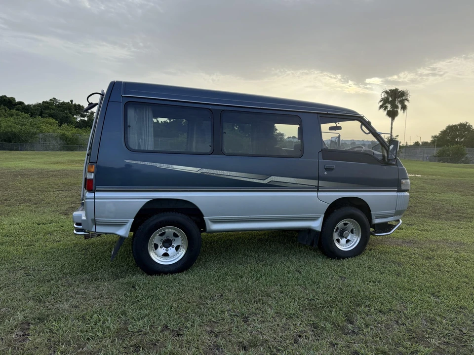 1993 Mitsubishi Delica 2nd Gen - Image 22 of 31