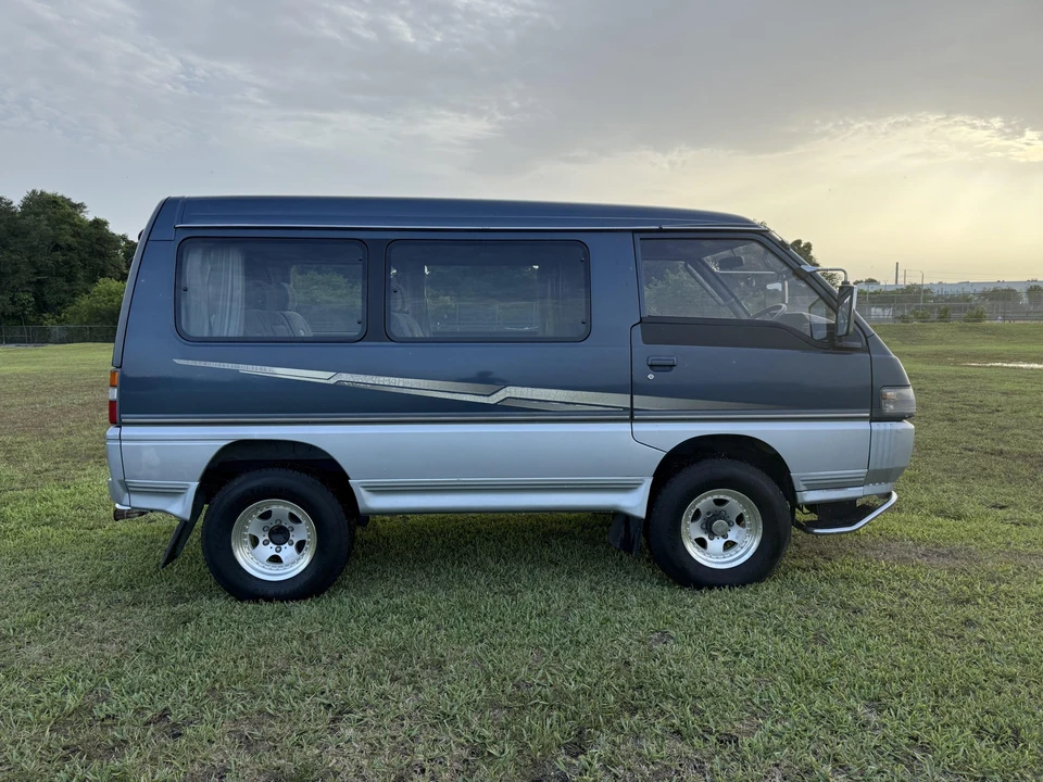 1993 Mitsubishi Delica 2nd Gen - Image 21 of 31