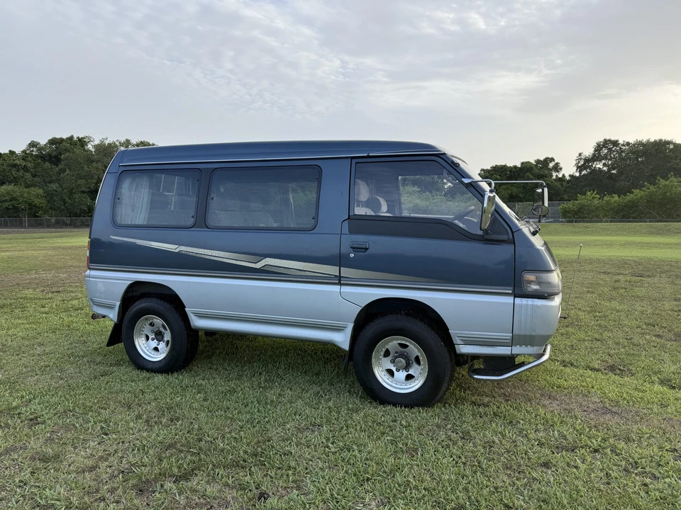 1993 Mitsubishi Delica 2nd Gen - Image 19 of 31