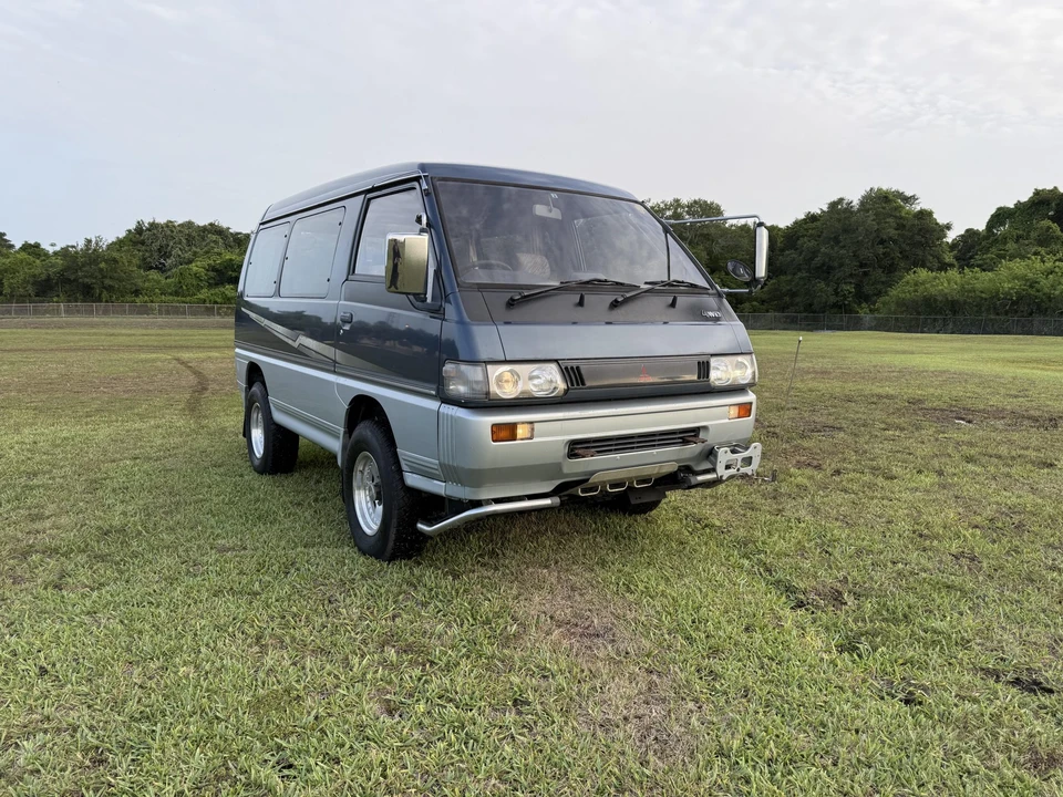 1993 Mitsubishi Delica 2nd Gen - Image 12 of 31