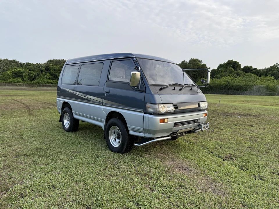 1993 Mitsubishi Delica 2nd Gen - Image 16 of 31