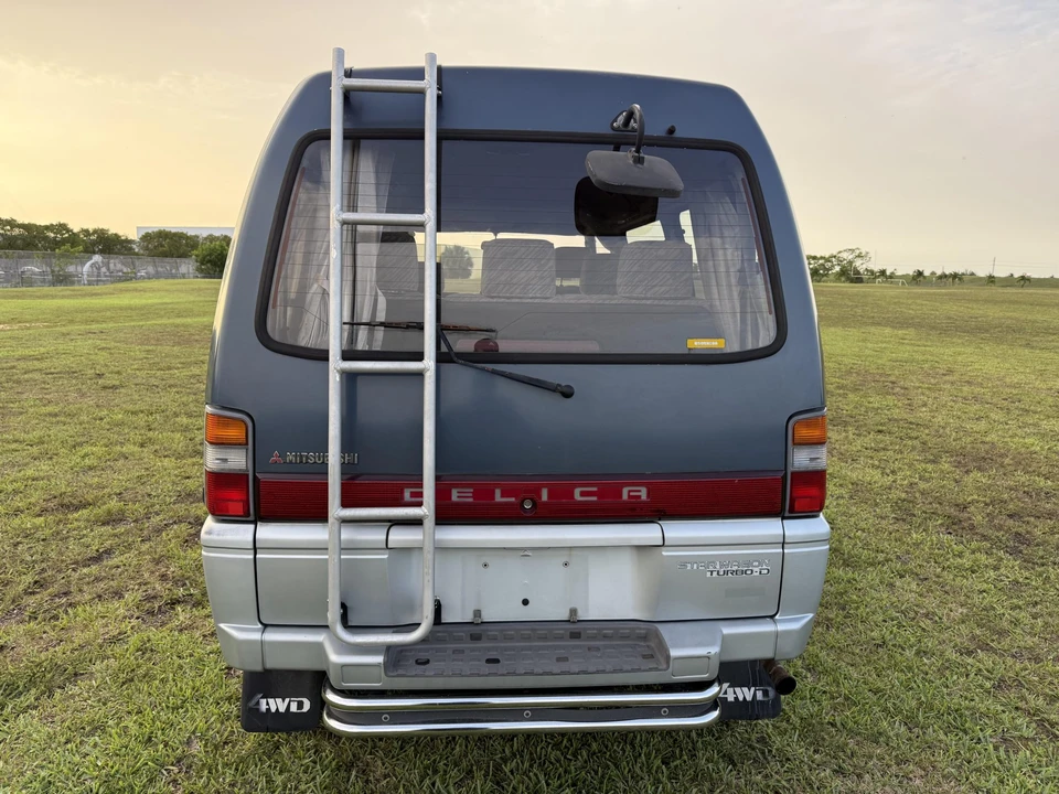 1993 Mitsubishi Delica 2nd Gen - Image 28 of 31