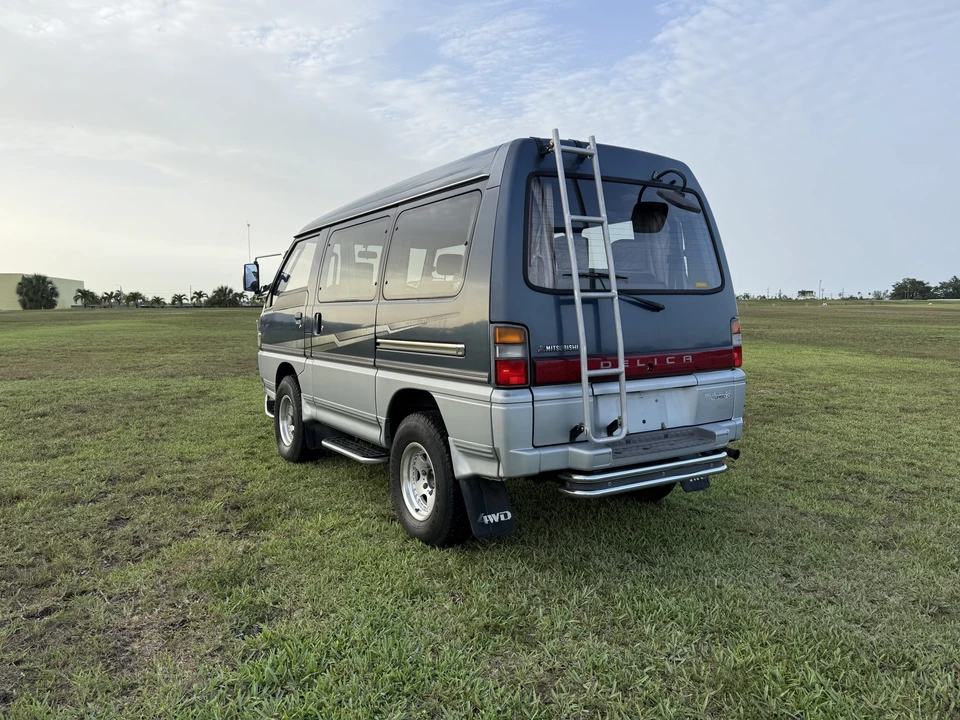 1993 Mitsubishi Delica 2nd Gen - Image 30 of 31