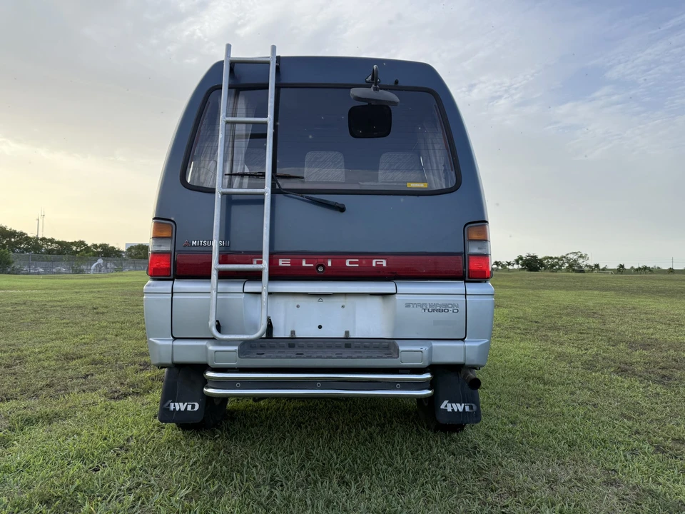 1993 Mitsubishi Delica 2nd Gen - Image 27 of 31