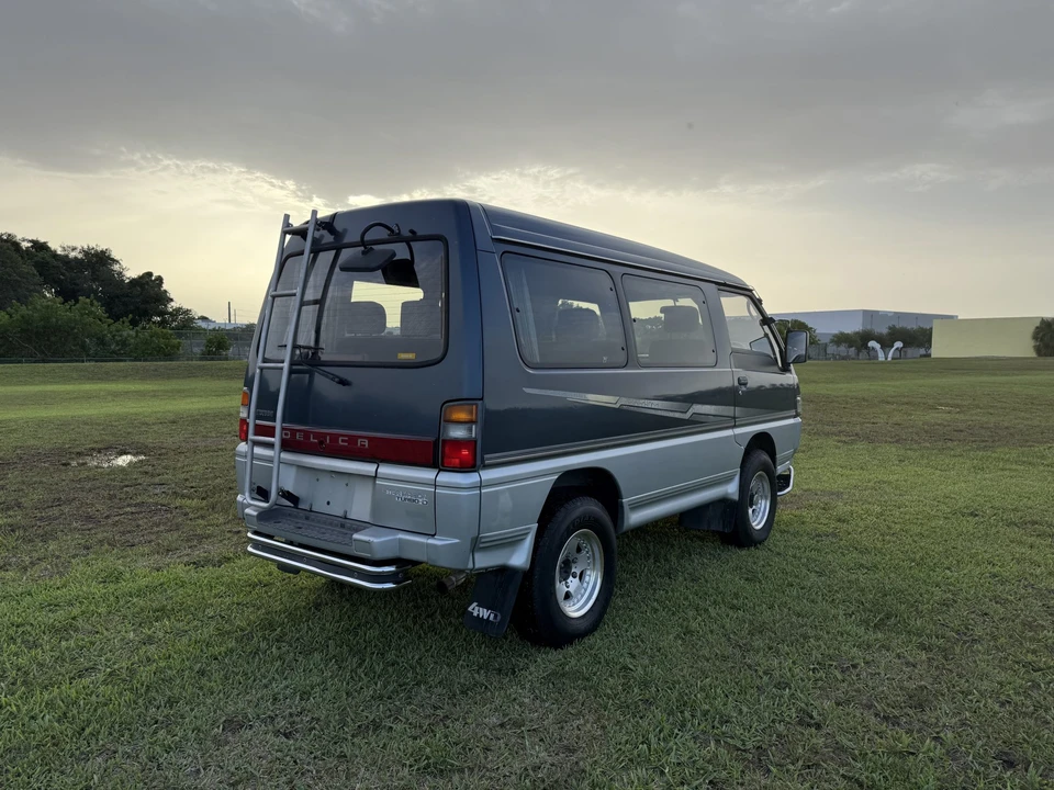 1993 Mitsubishi Delica 2nd Gen - Image 25 of 31