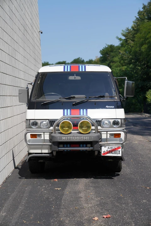 1993 Mitsubishi Delica 2nd Gen - Image 2 of 31