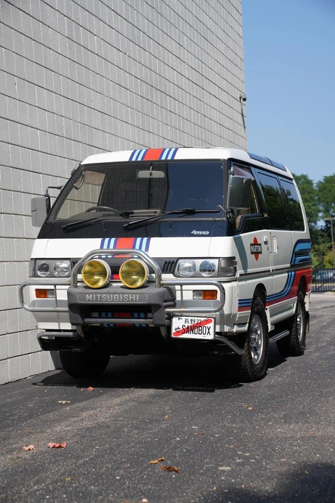 1993 Mitsubishi Delica 2nd Gen - Image 5 of 31