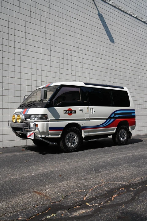 1993 Mitsubishi Delica 2nd Gen - Image 11 of 31