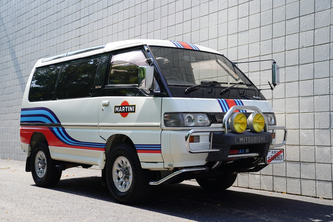 1993 Mitsubishi Delica 2nd Gen - Image 30 of 31