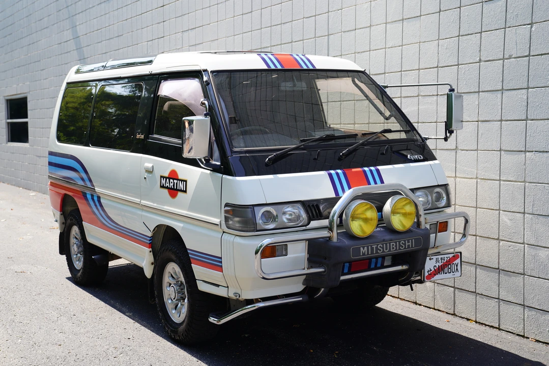 1993 Mitsubishi Delica 2nd Gen - Image 29 of 31