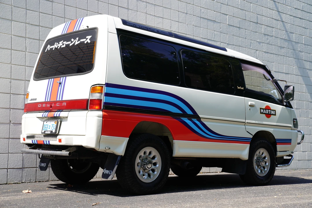 1993 Mitsubishi Delica 2nd Gen - Image 25 of 31