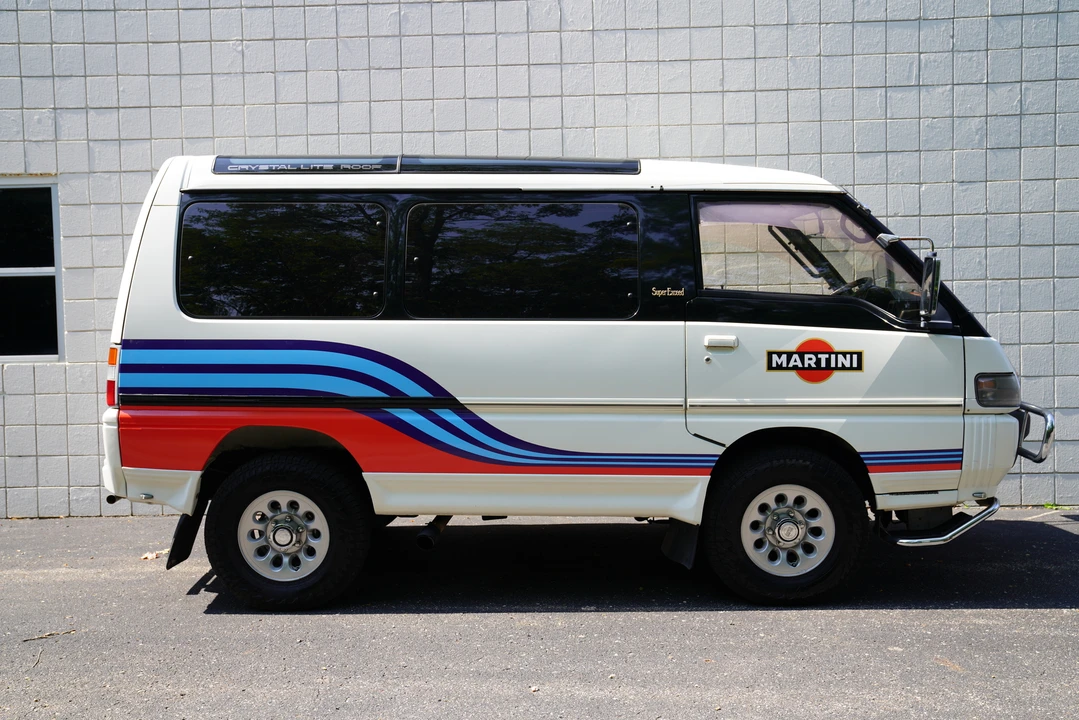 1993 Mitsubishi Delica 2nd Gen - Image 28 of 31