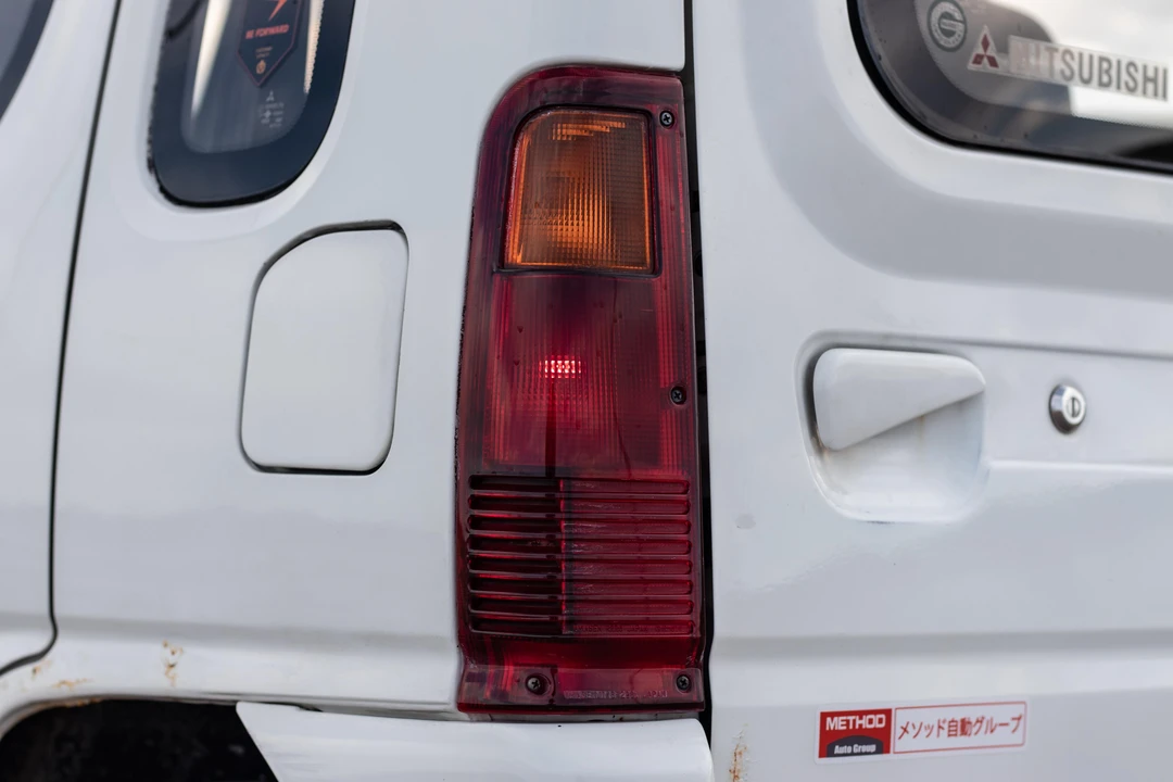 1993 Mitsubishi Toppo 1st Gen - Image 19 of 31