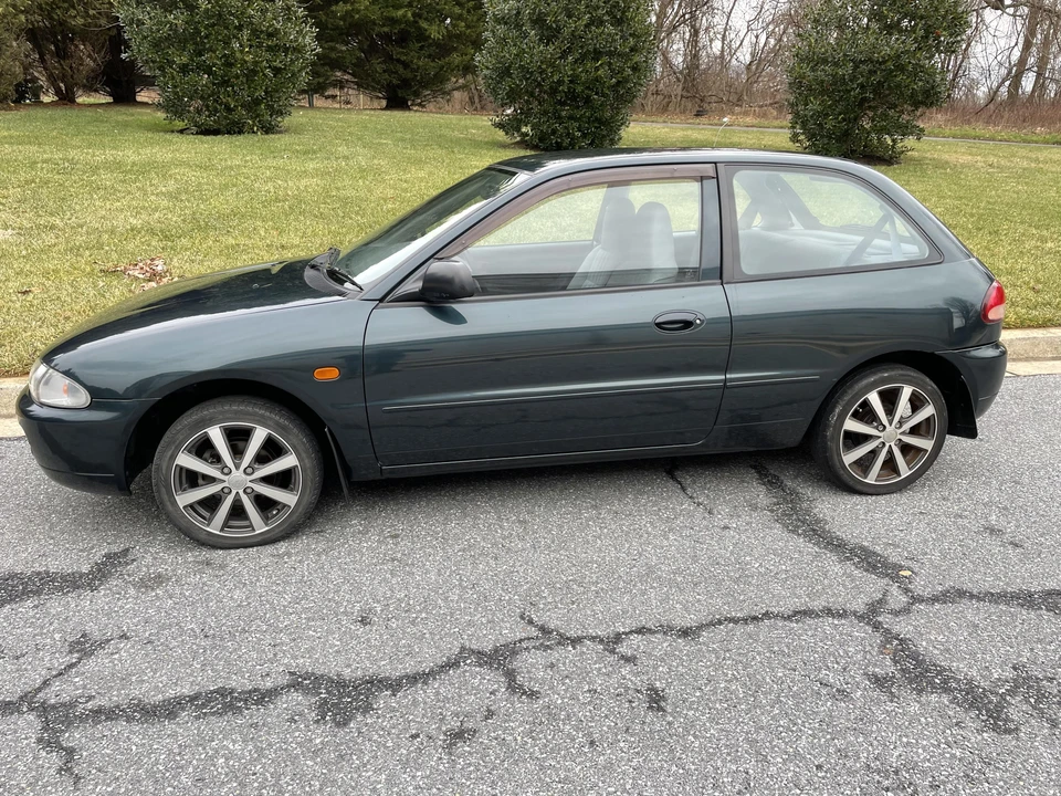 1993 Mitsubishi Mirage 4th Gen - Image 4 of 31