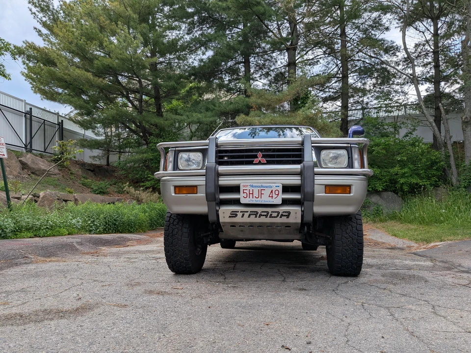 1993 Mitsubishi Triton 2nd Gen - Image 16 of 31