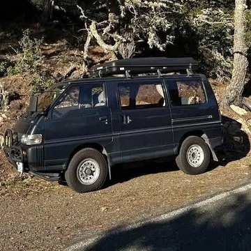 1993 Mitsubishi Delica