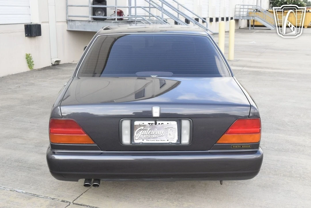 1993 Nissan Cedric 9th Gen - Image 12 of 12